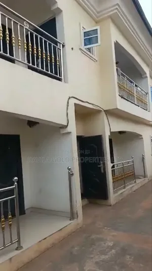 12bdrm Block of Flats in Benin City for sale