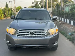 Toyota Highlander SE 2010 Gray