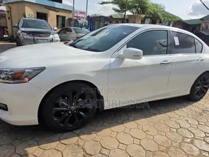 Honda Accord EX-L 4dr Sedan w/Navigation (2.4L 4cyl CVT) 2014 White