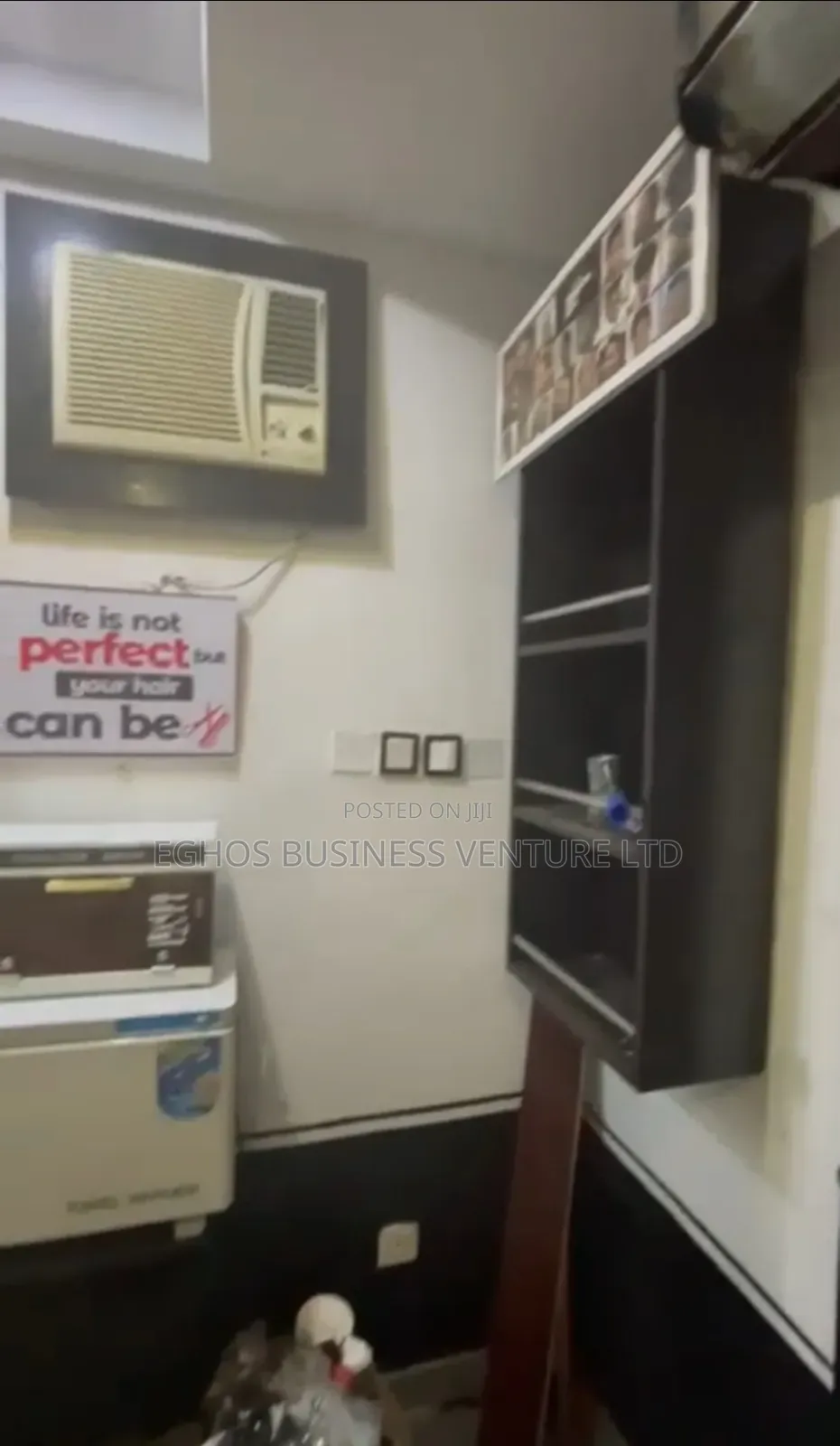 Barbershop for Urgent Sale