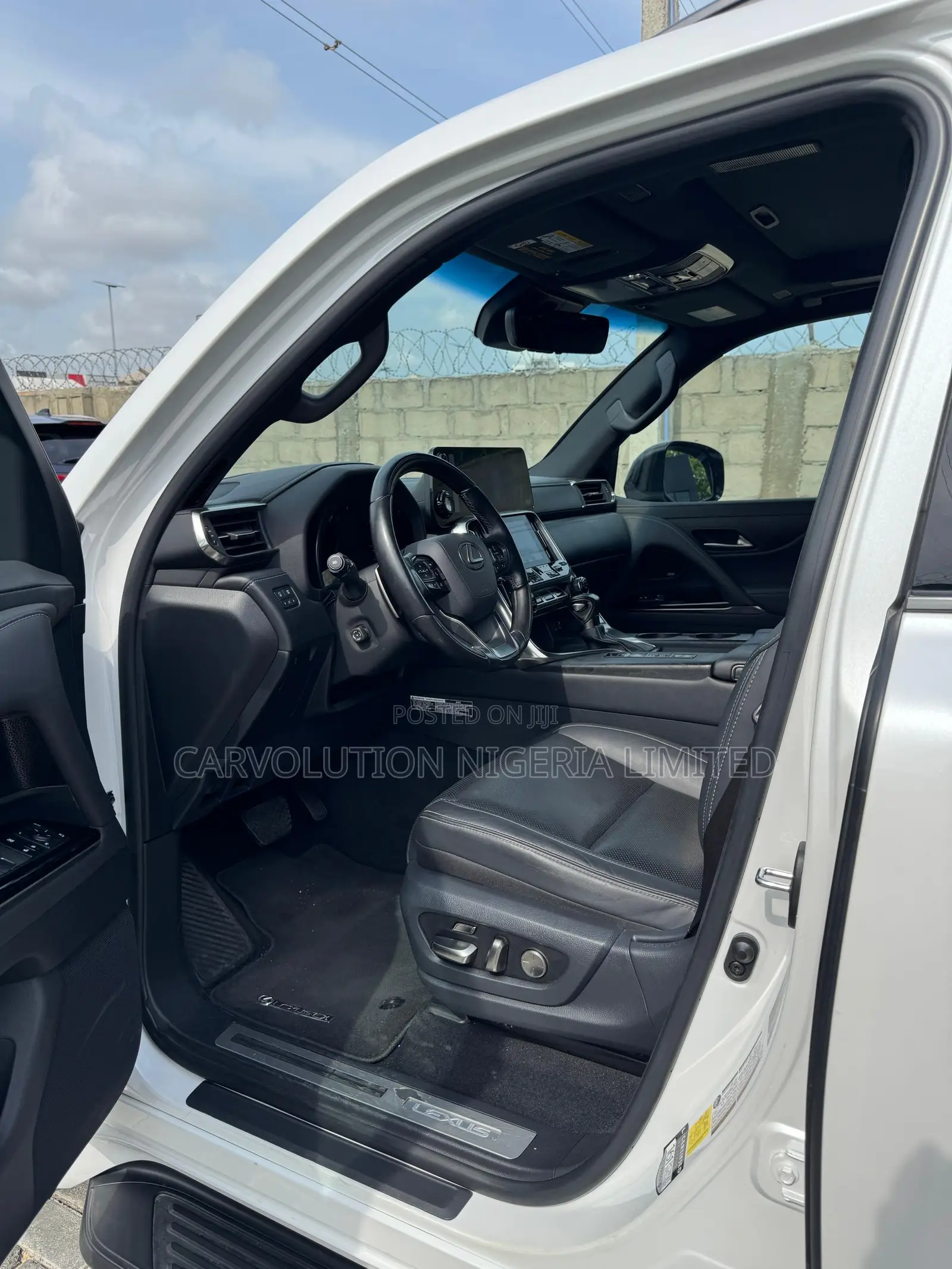 Lexus LX 600 2023 White
