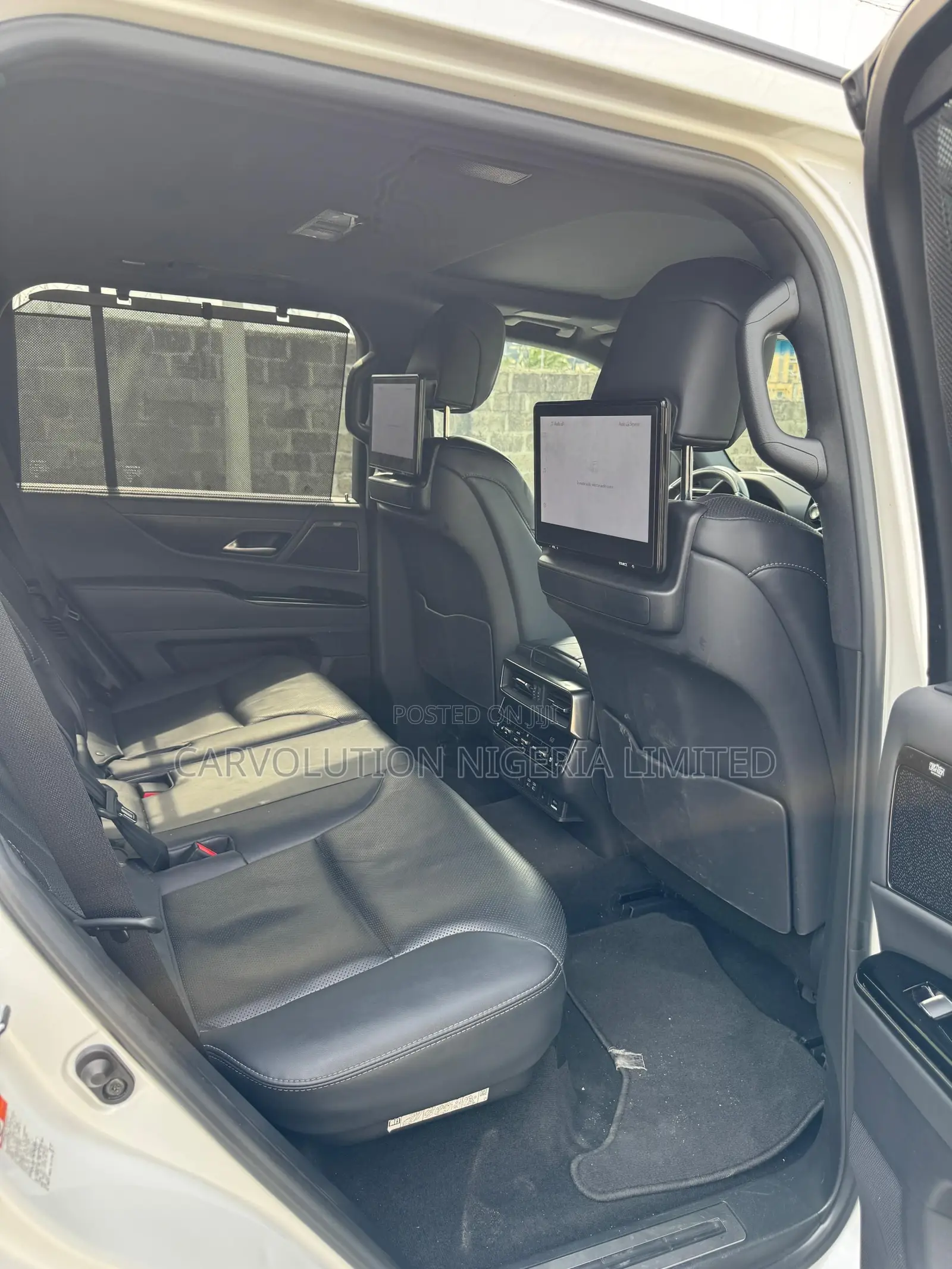 Lexus LX 600 2023 White