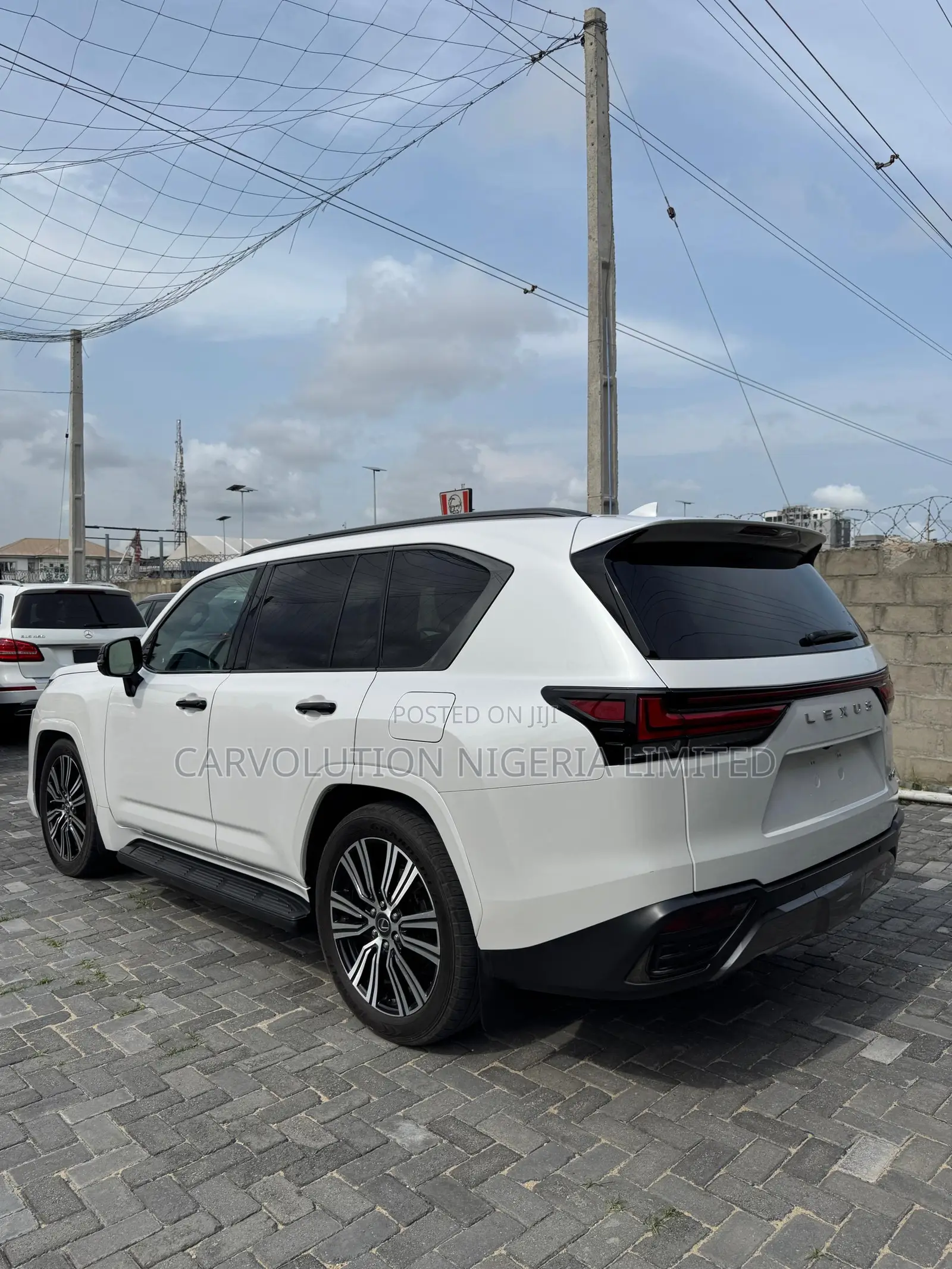 Lexus LX 600 2023 White