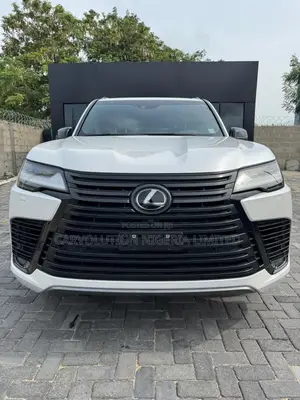 Lexus LX 600 2023 White