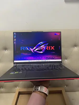 Laptop Asus ROG Strix G16 G614 16GB Intel Core i7 SSD 1T