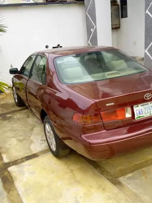 Toyota Camry LE 4dr Sedan (2.4L 4cyl 5M) 2002 Red