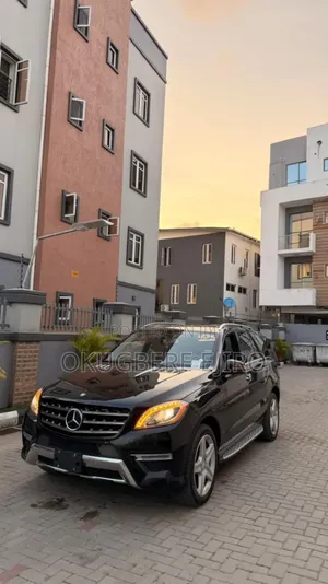 Mercedes-Benz M Class ML350 4dr SUV (3.5L 6cyl 7A) 2014 Black