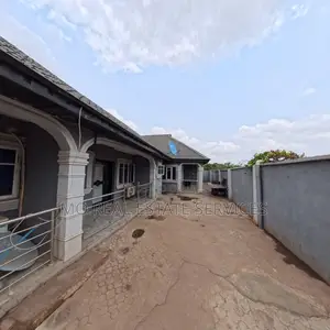 2bdrm Block of Flats in Asero Housing Estate, Abeokuta North for sale