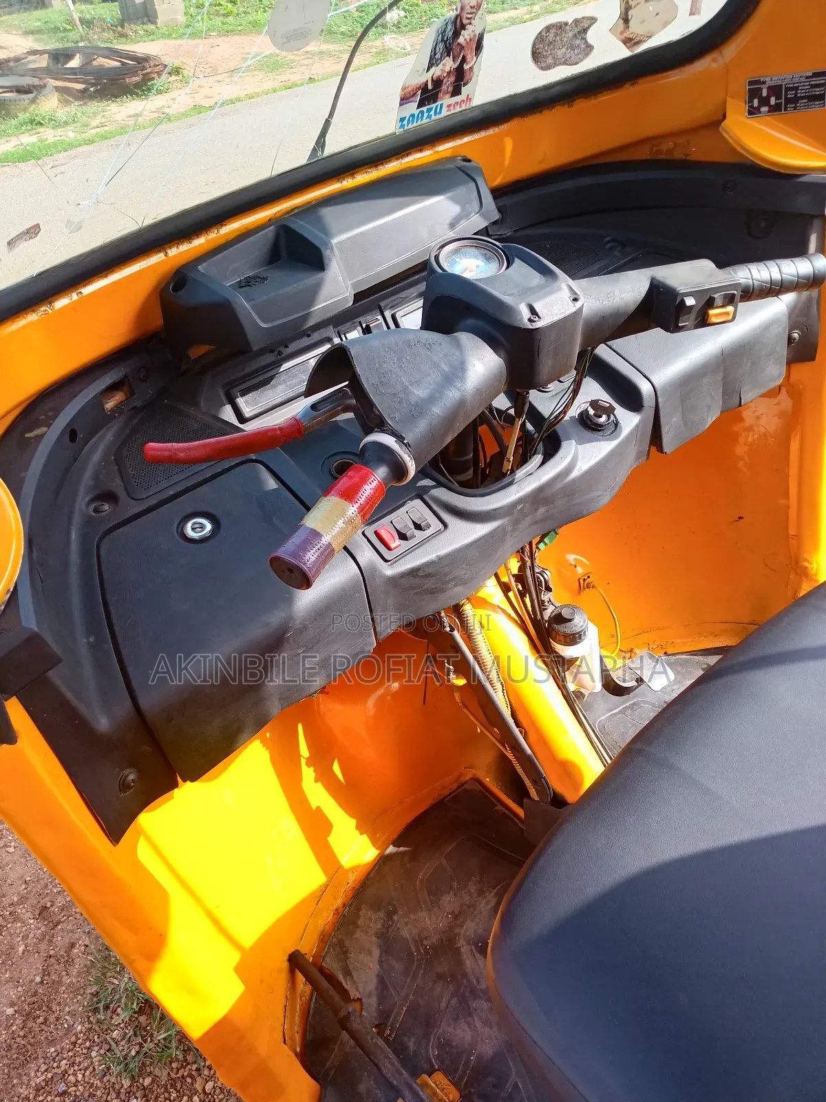 TVS Apache 180 RTR 2022 Yellow