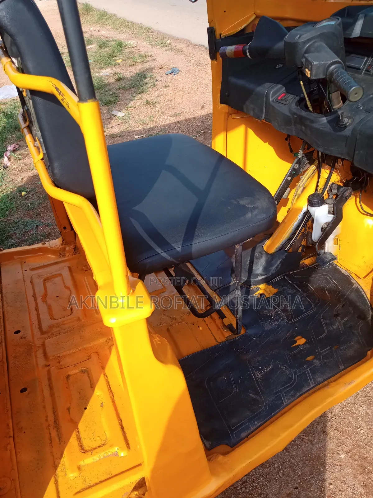 TVS Apache 180 RTR 2022 Yellow
