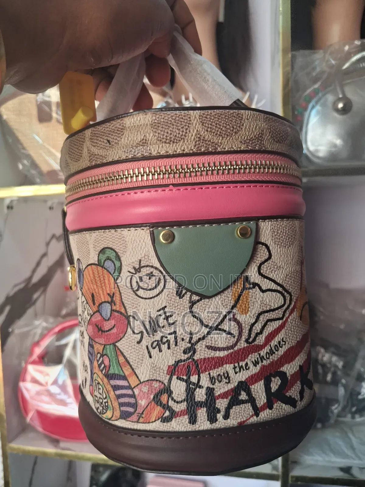 Females Round Box Bag