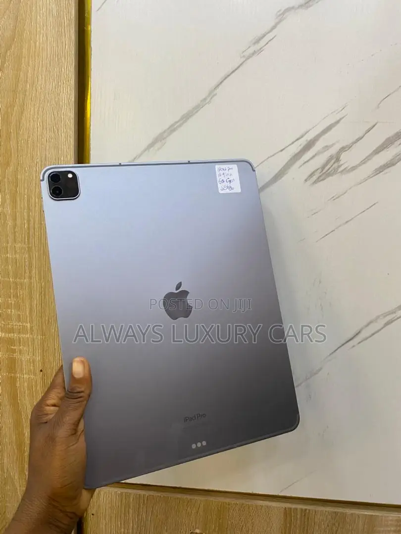 Apple iPad Pro 12.9 (2022) 256 GB