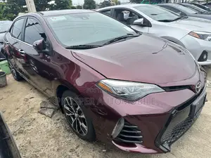 Toyota Corolla SE 4dr Sedan (1.8L 4cyl CVT) 2017 Brown