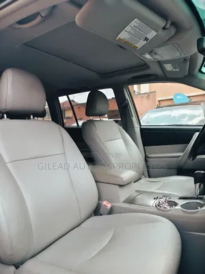 Toyota Highlander SE 2012 Black