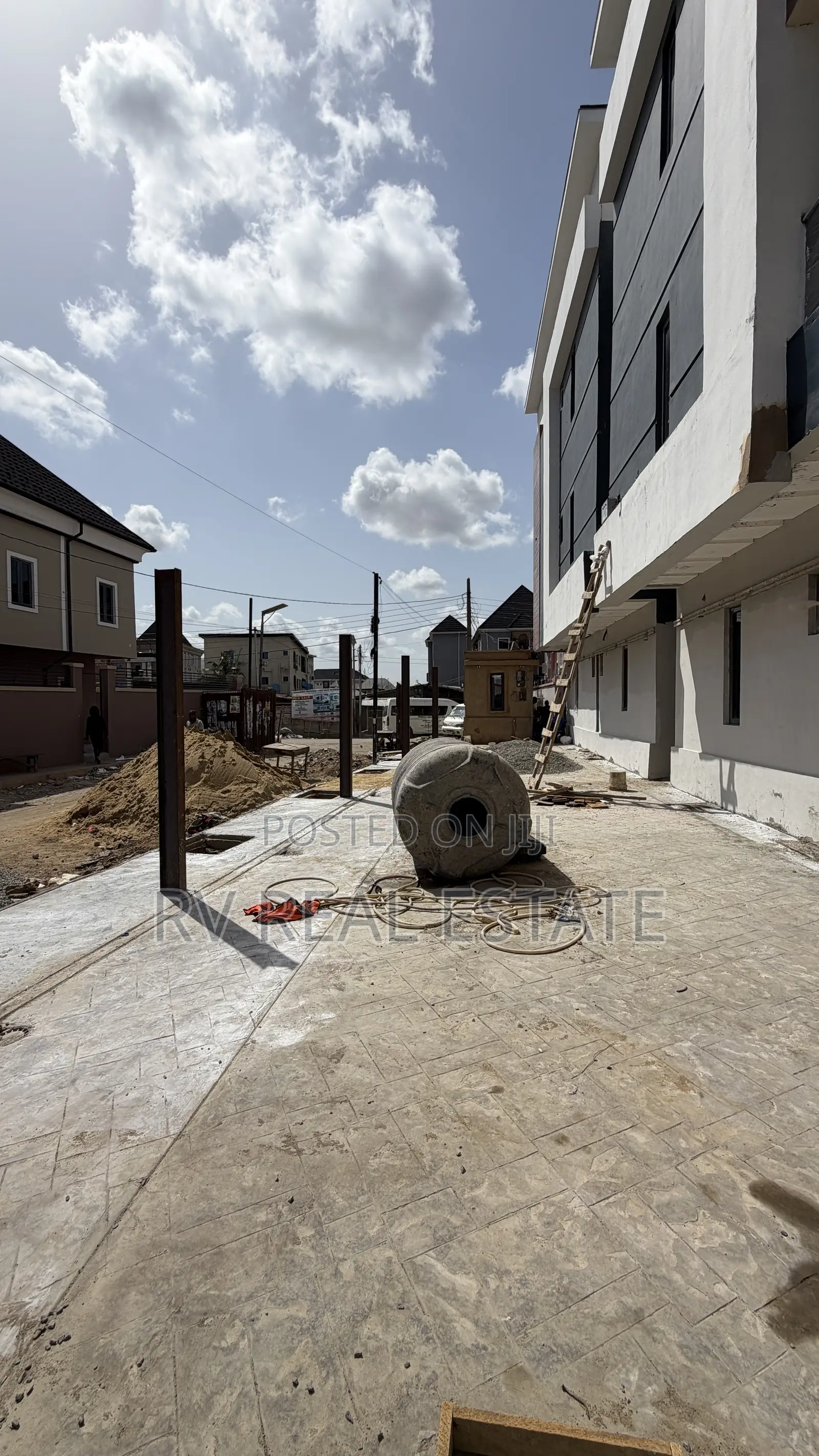 Studio Apartment in Surulere for sale