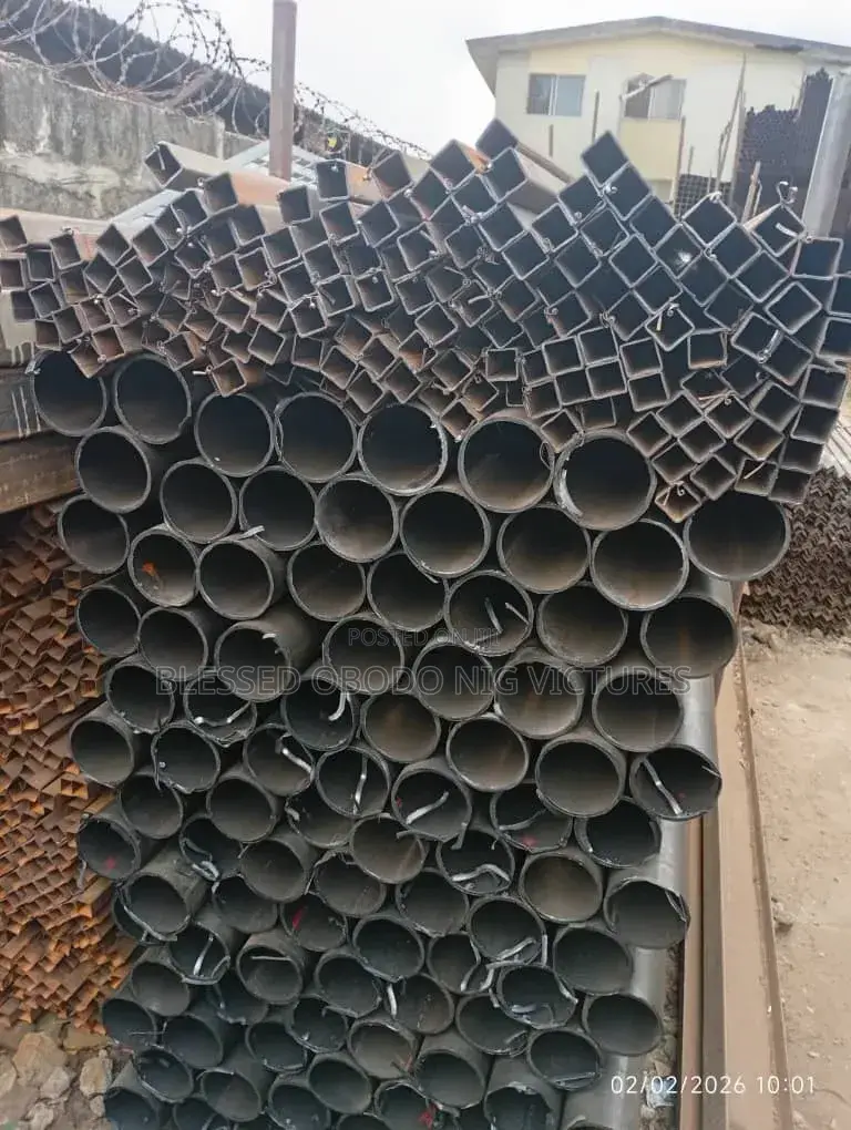 4" X 4mm Round Black Pipe