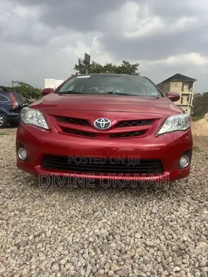 Toyota Corolla LE 4dr Sedan (1.8L 4cyl 4A) 2013 Red