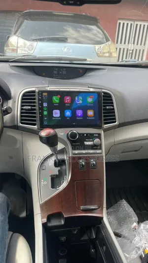 Venza Navigation Apple Carplay/Android Auto Screen/Reverse Camera