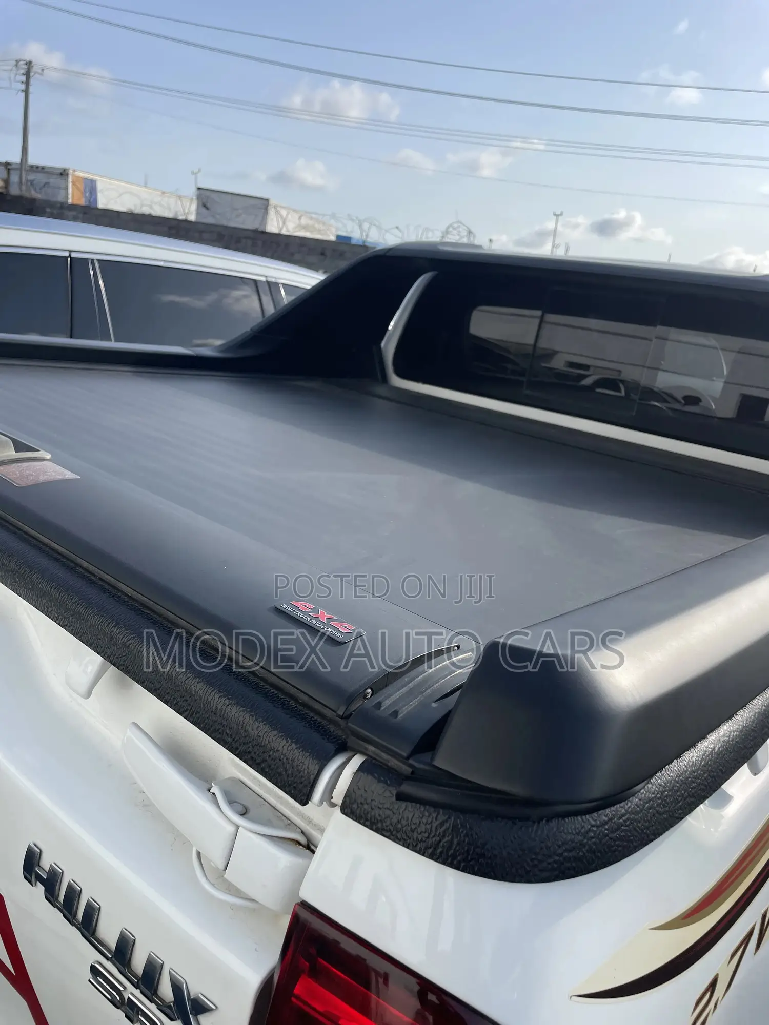Toyota Hilux 2020 White