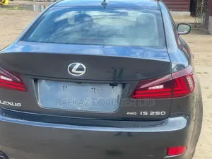Lexus IS 2009 Blue