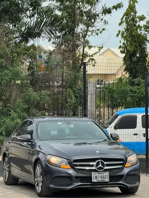 Mercedes-Benz C300 Base 4Matic Sedan AWD (2.0L 4cyl 7A) 2016 Gray