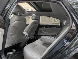 Hyundai Sonata Limited w/Brown Leather PZEV 4dr Sedan (2.4L 4cyl 6A)