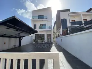 Furnished 5bdrm Duplex in Chevron for sale