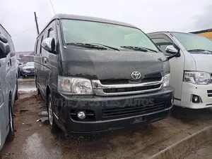 Toyota HiAce 2014 Black