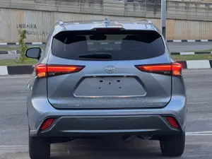 Toyota Highlander Limited 2021
