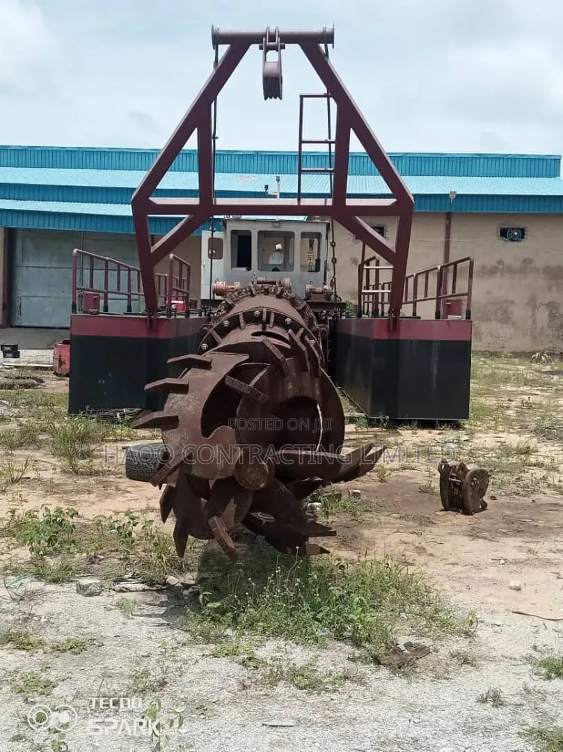 Pontoon Fabrication, Barges and Dredgers Fabrication