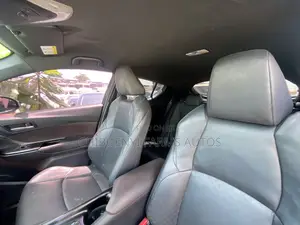 Toyota C-HR 2017 Blue