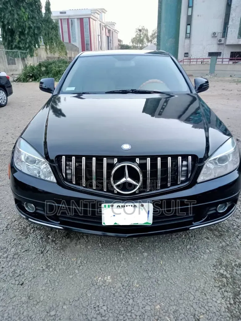Mercedes-Benz C300 Luxury Sedan AWD (3.0L 6cyl 7A) 2009 Black