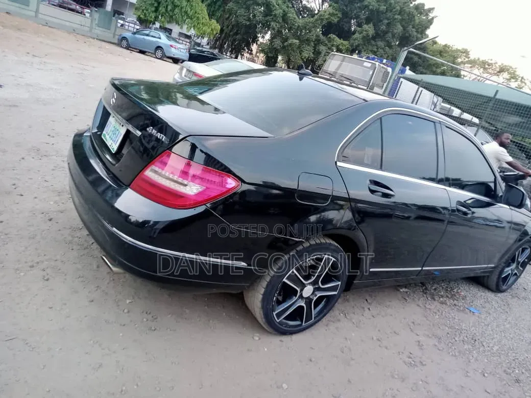 Mercedes-Benz C300 Luxury Sedan AWD (3.0L 6cyl 7A) 2009 Black