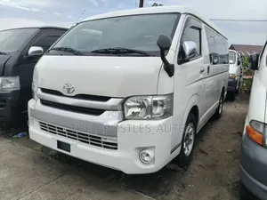 Toyota HiAce 2014 White