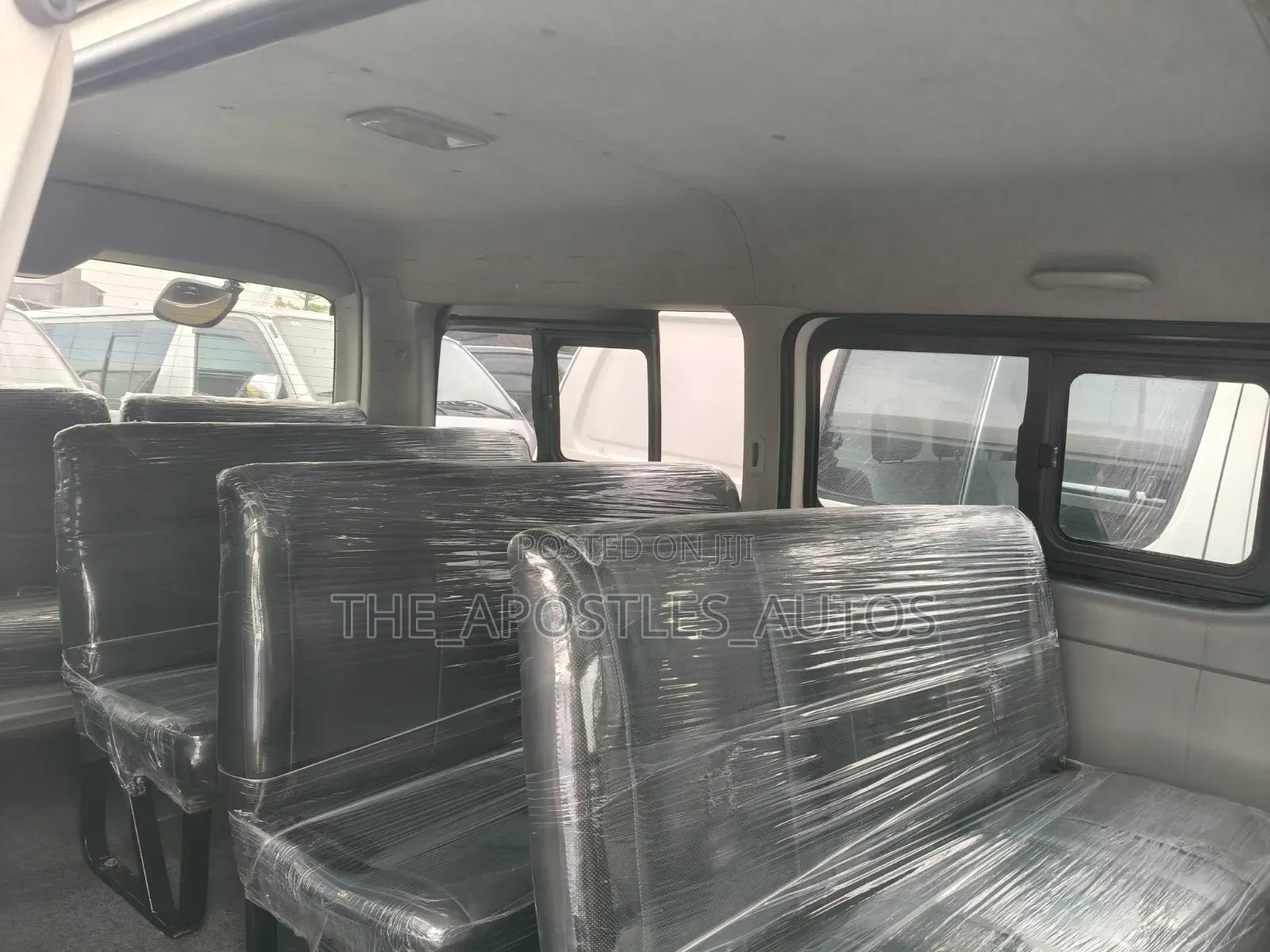 Toyota HiAce 2013 White