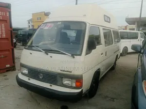 Nissan Caravan (Urvan) 1997 Beige
