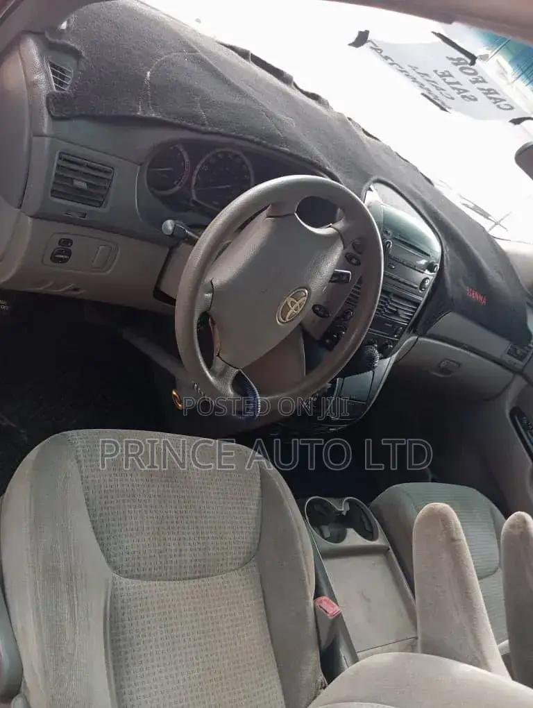 Toyota Sienna 2008 Red