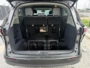 Toyota Sienna XLE AWD 7-Passenger 2023 Gray