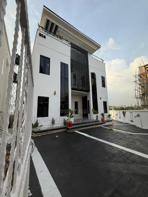 5bdrm Mansion in Guzape for sale