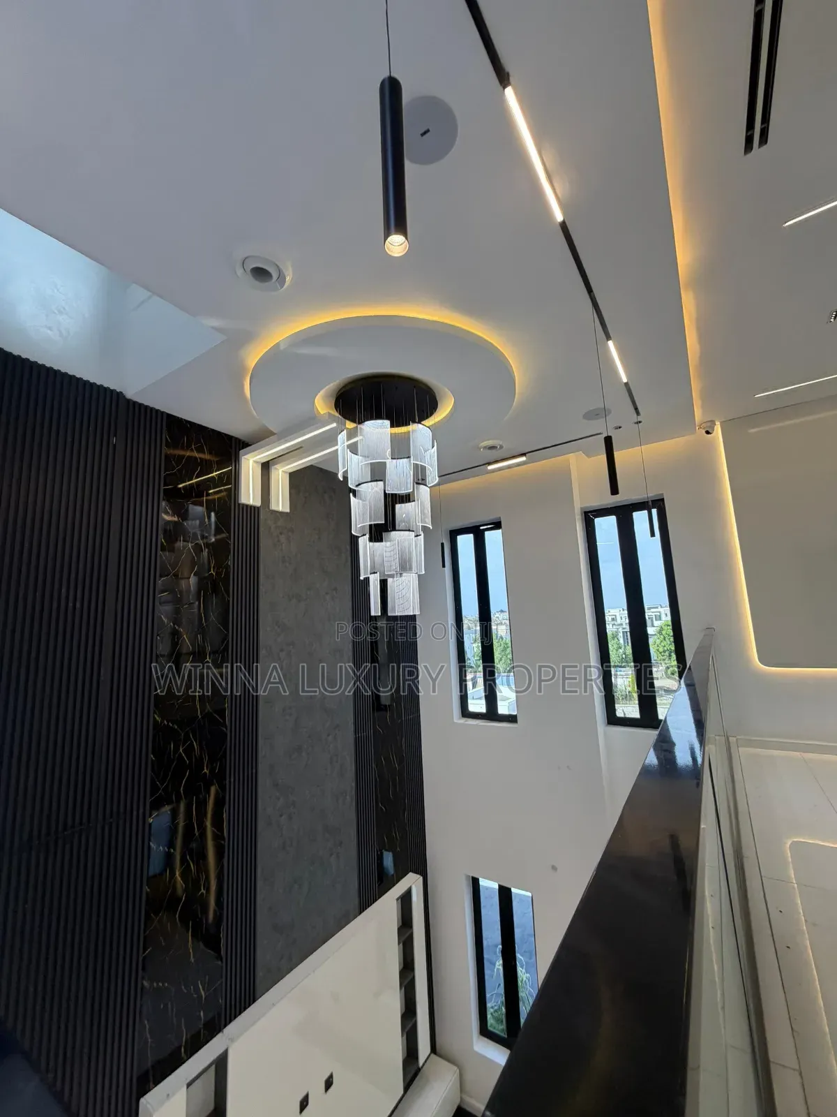 5bdrm Mansion in Guzape for sale