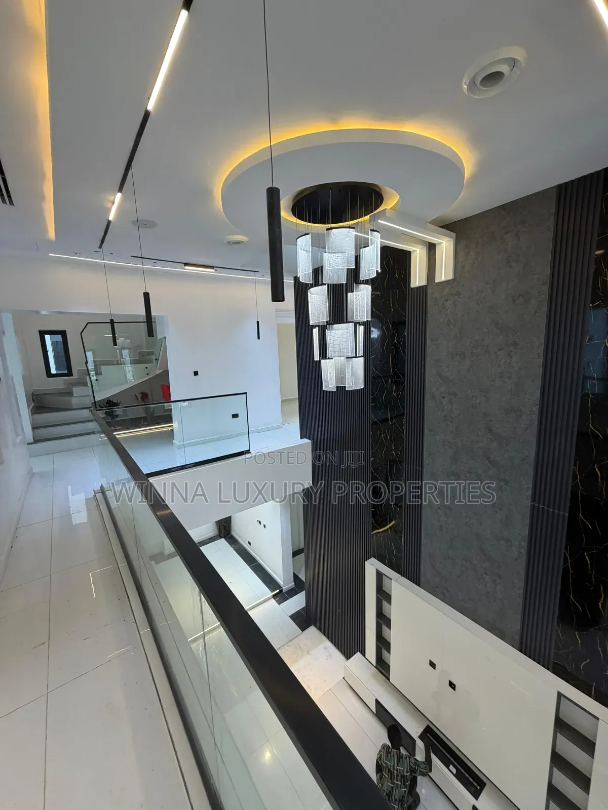 5bdrm Mansion in Guzape for sale