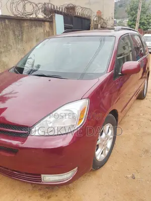 Toyota Sienna 2006 Red