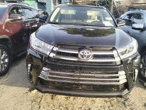 Toyota Highlander Limited Platinum V6 4x2 (3.5L 6cyl 6A) 2016 Black