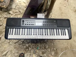 PSR-E383 Yamaha Keyboard