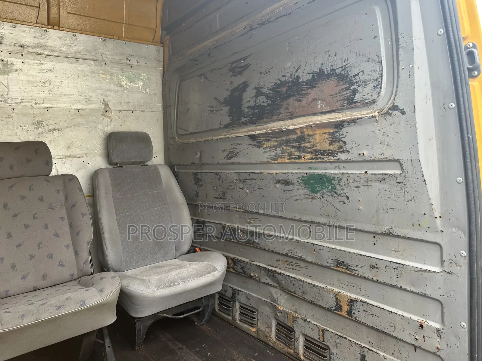 Volkswagen LT 2006 Yellow