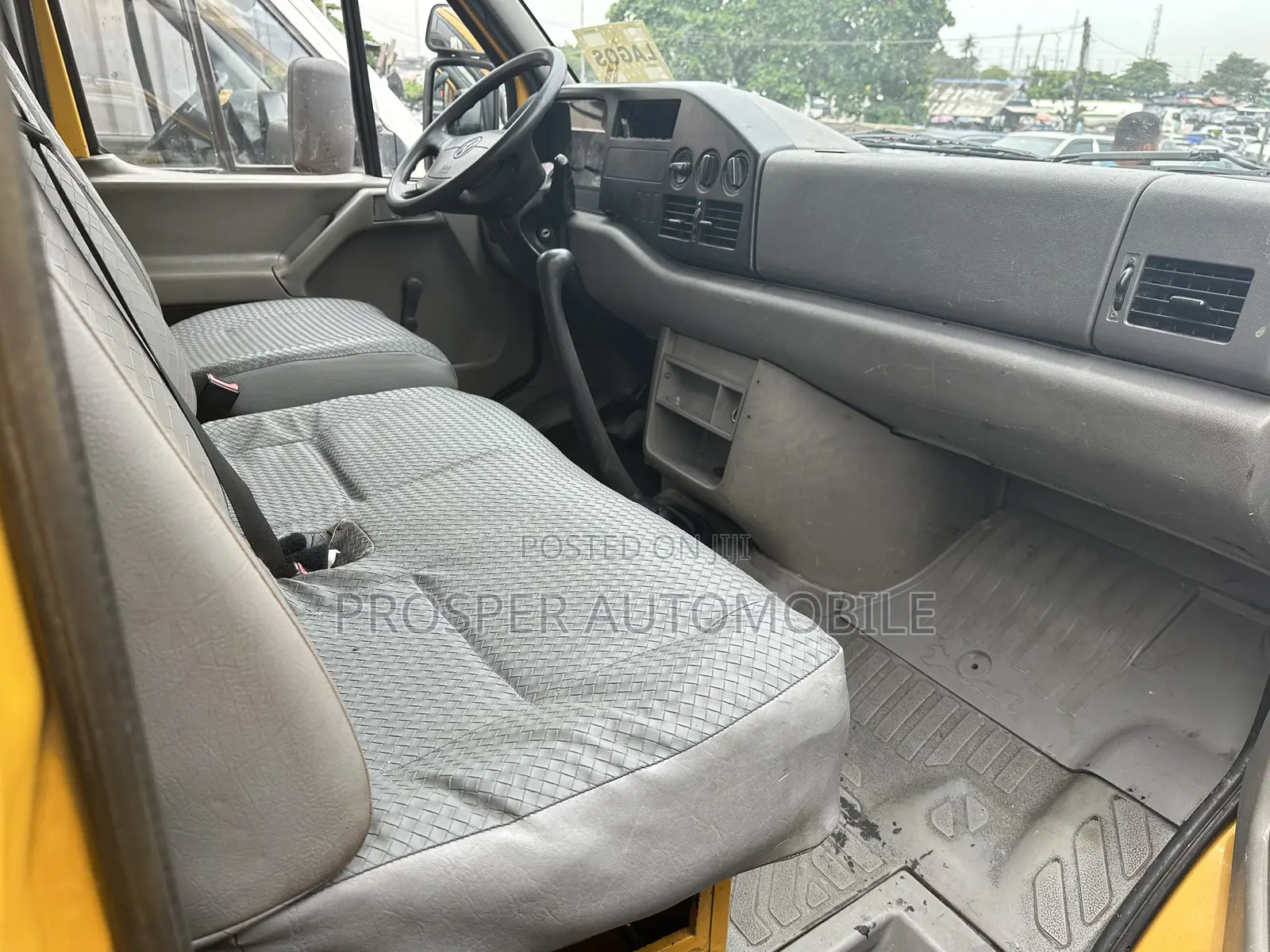 Volkswagen LT 2006 Yellow