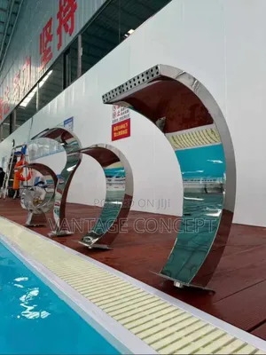 3 Feetswimming Pool Waterfall Curve