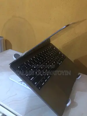 Laptop Apple MacBook Pro 2017 16GB Intel Core i5 SSD 256GB