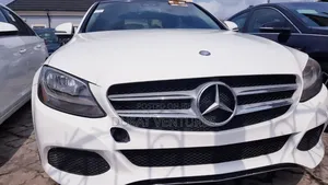 Mercedes-Benz C300 Base Sedan RWD (2.0L 4cyl 7A) 2016 White