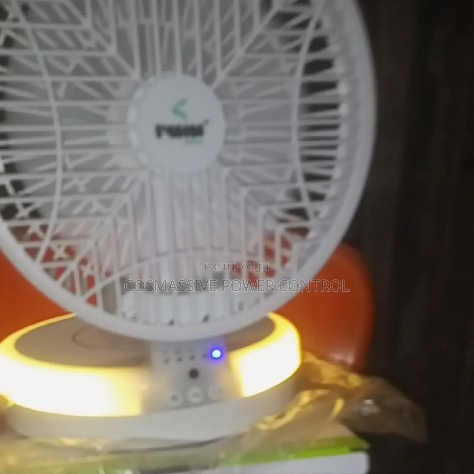 Iwin 8"Foldable Charging Table Fan